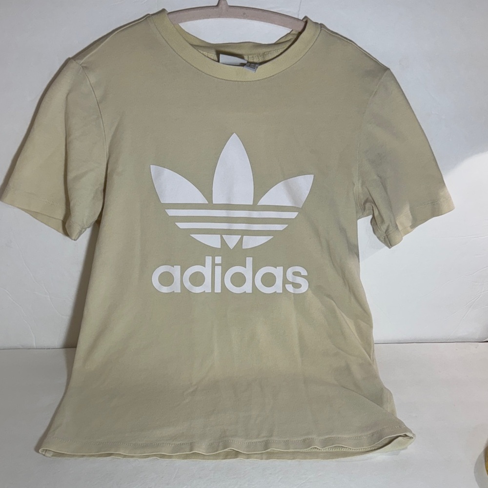 Adidas Women’s Classic Trefoil Logo Cream Color Short Sleeve Tee